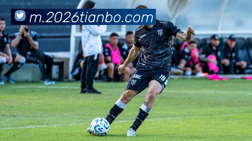 萨拉赫重返赛场展现拼搏精神赛后谢场似有告别之意